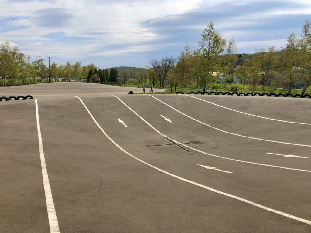 もみじ台 緑地 自転車 広場